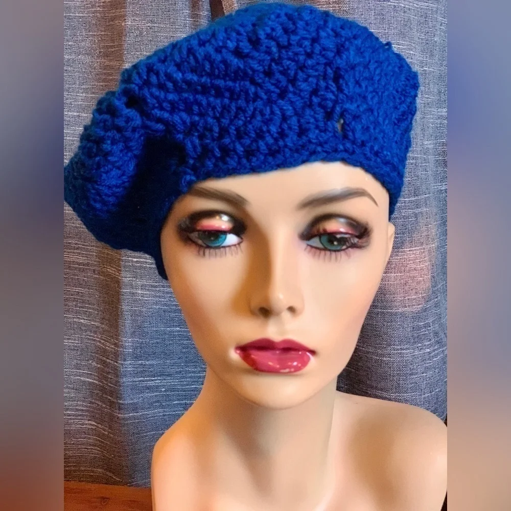 UNISEX KNIT BERET SLOUCH HAT HANDMADE CROCHET BLUE WARM WINTER GEAR OS - Picture 1 of 6